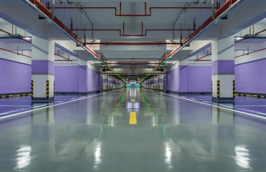 Pulizia di parcheggi, garage, capannoni e locali industriali